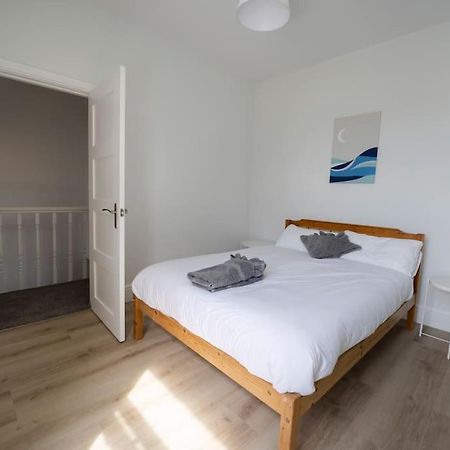 Spacious Holiday Home In Porthcawl Exterior photo